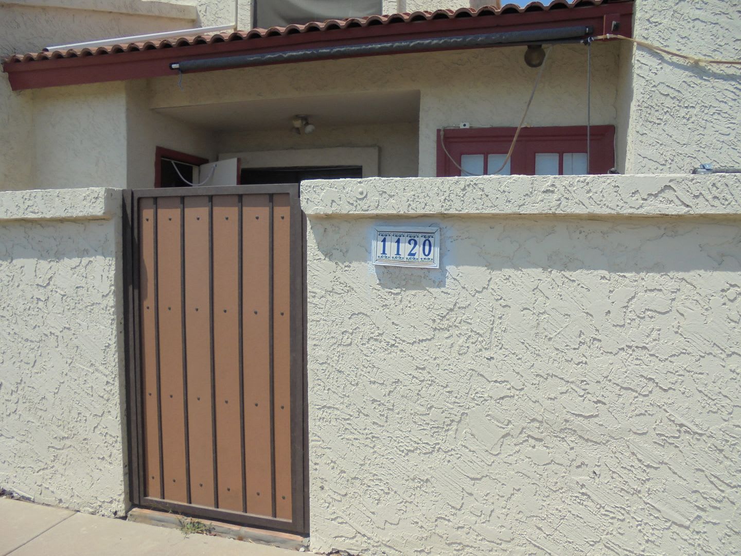633 W. Southern Ave. – photo 1