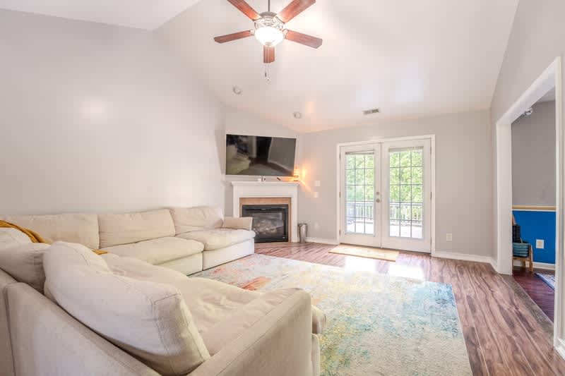 220 Dolphin Drive – photo 4