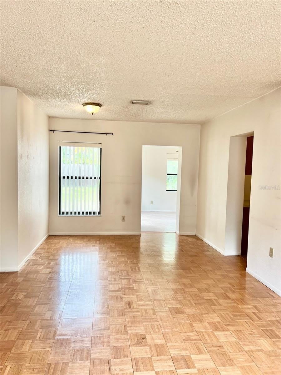 718 BUCKMINSTER Circle – photo 4