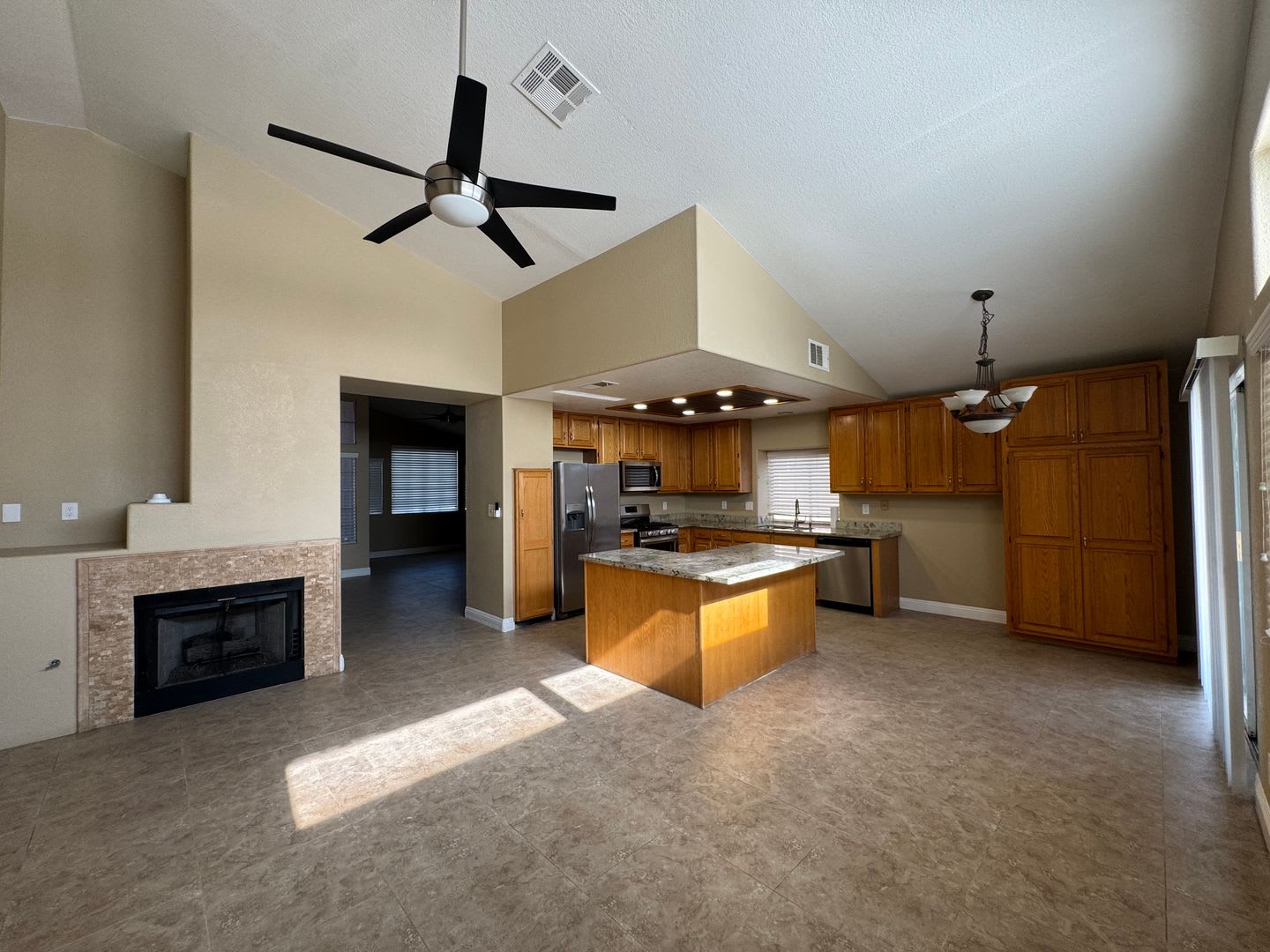 1 story home, 4brs, 2bath, 2cg – photo 4
