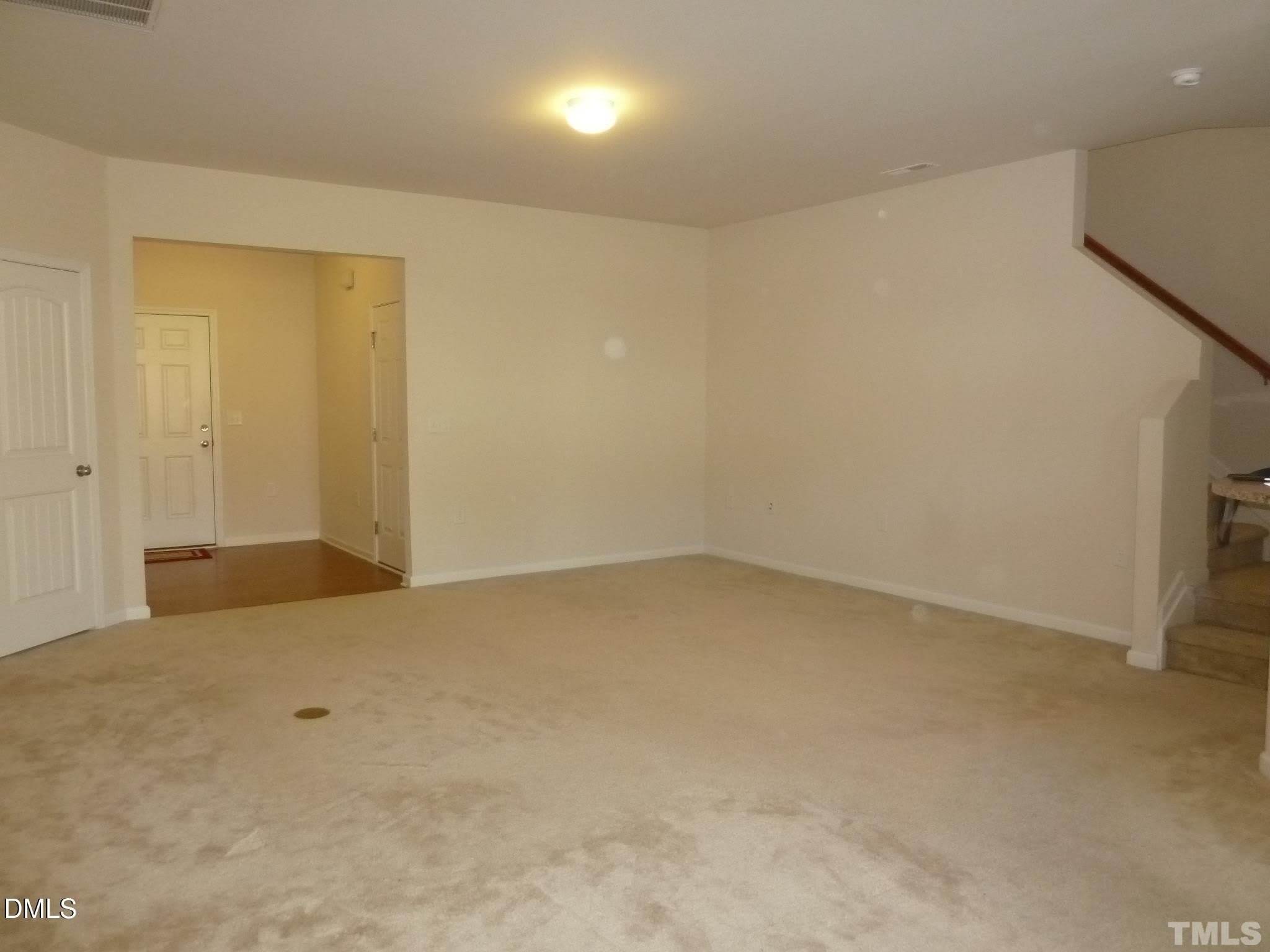 521 Denhoff Drive – photo 2