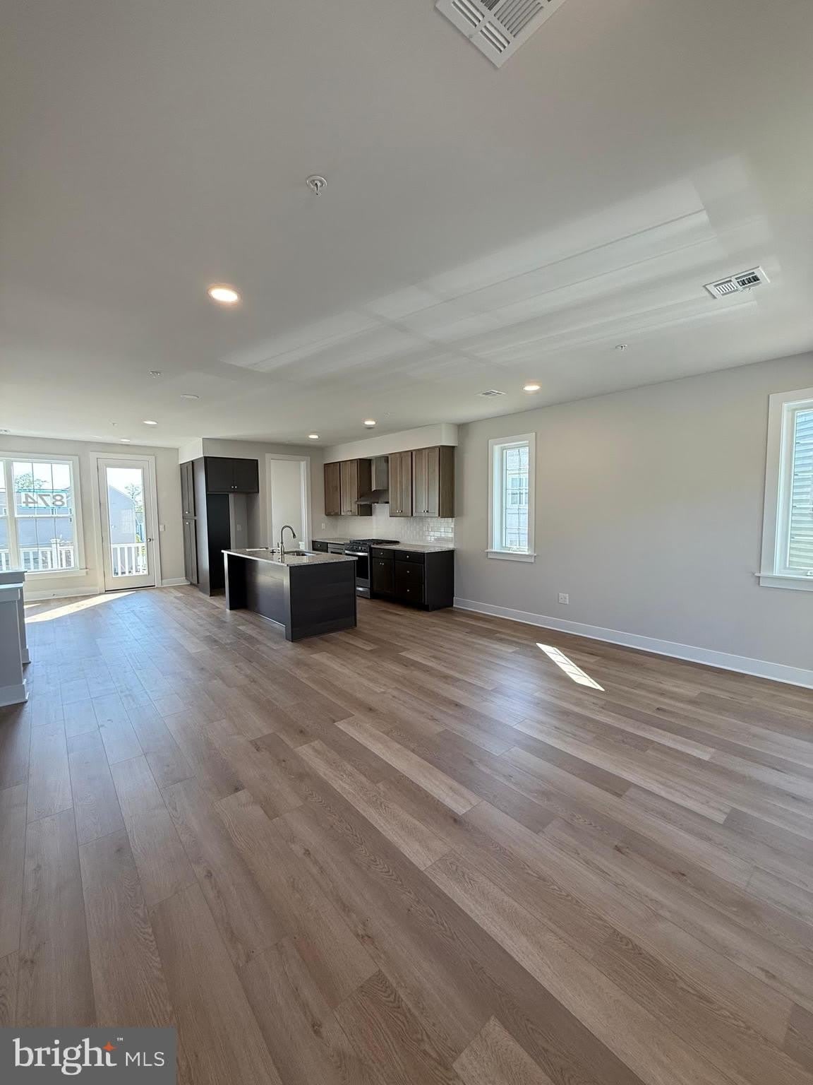 4129 RIDGEVIEW Avenue – photo 2
