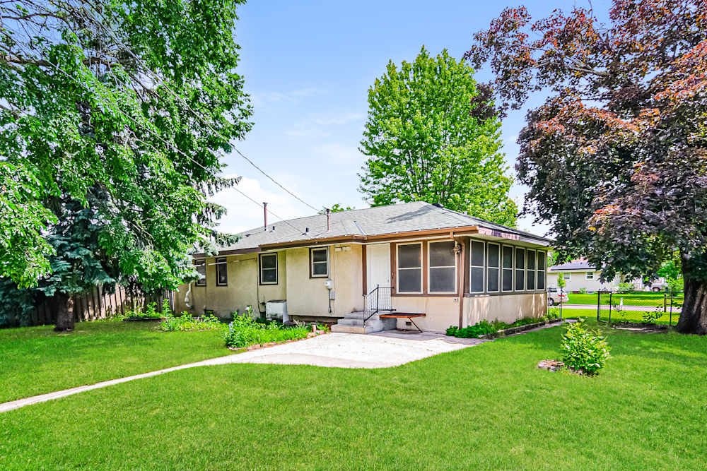 5305 Irving Ave N – photo 1