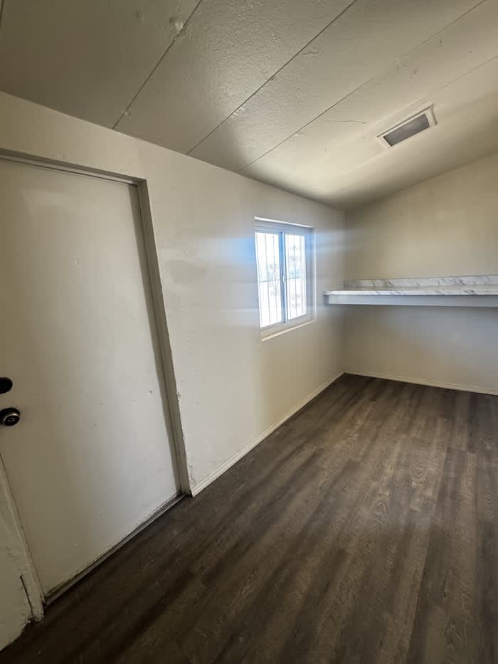 376 West Columbia Street – photo 4