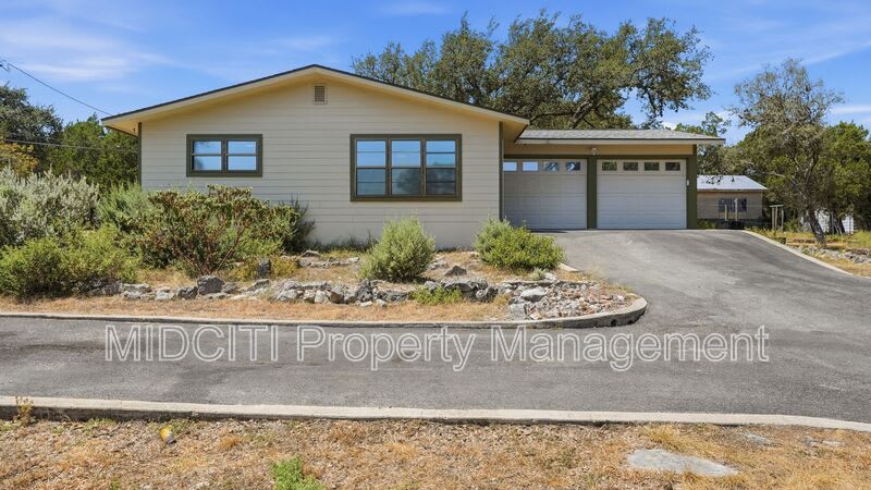 701 Luehlfing Dr – photo 1