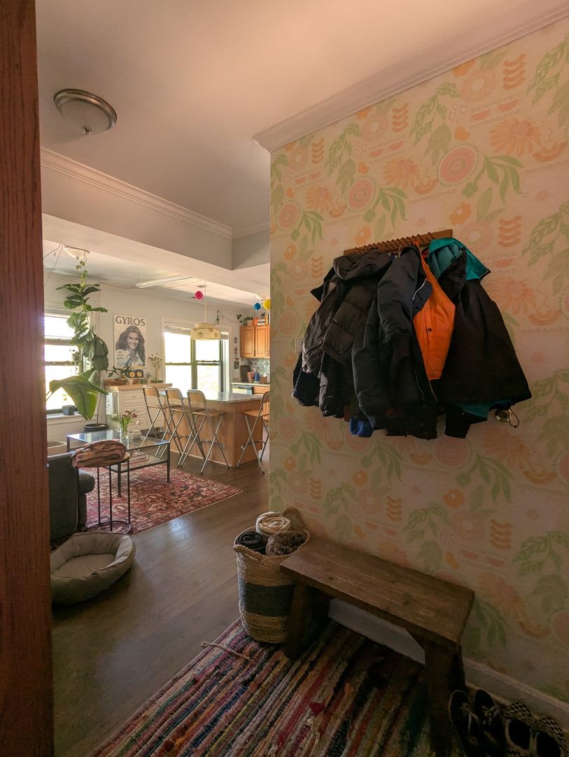 1447 W Jarvis Ave – photo 5
