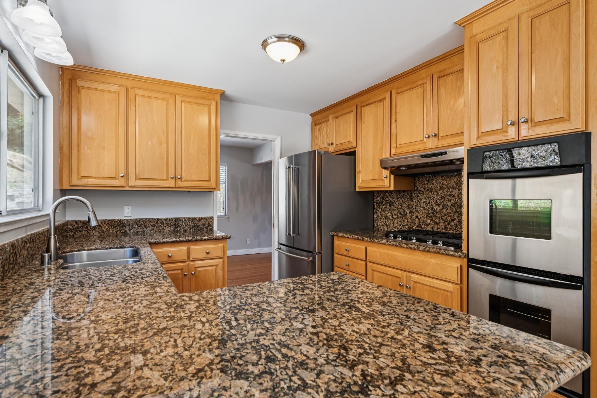 486 Butterfield Place – photo 3