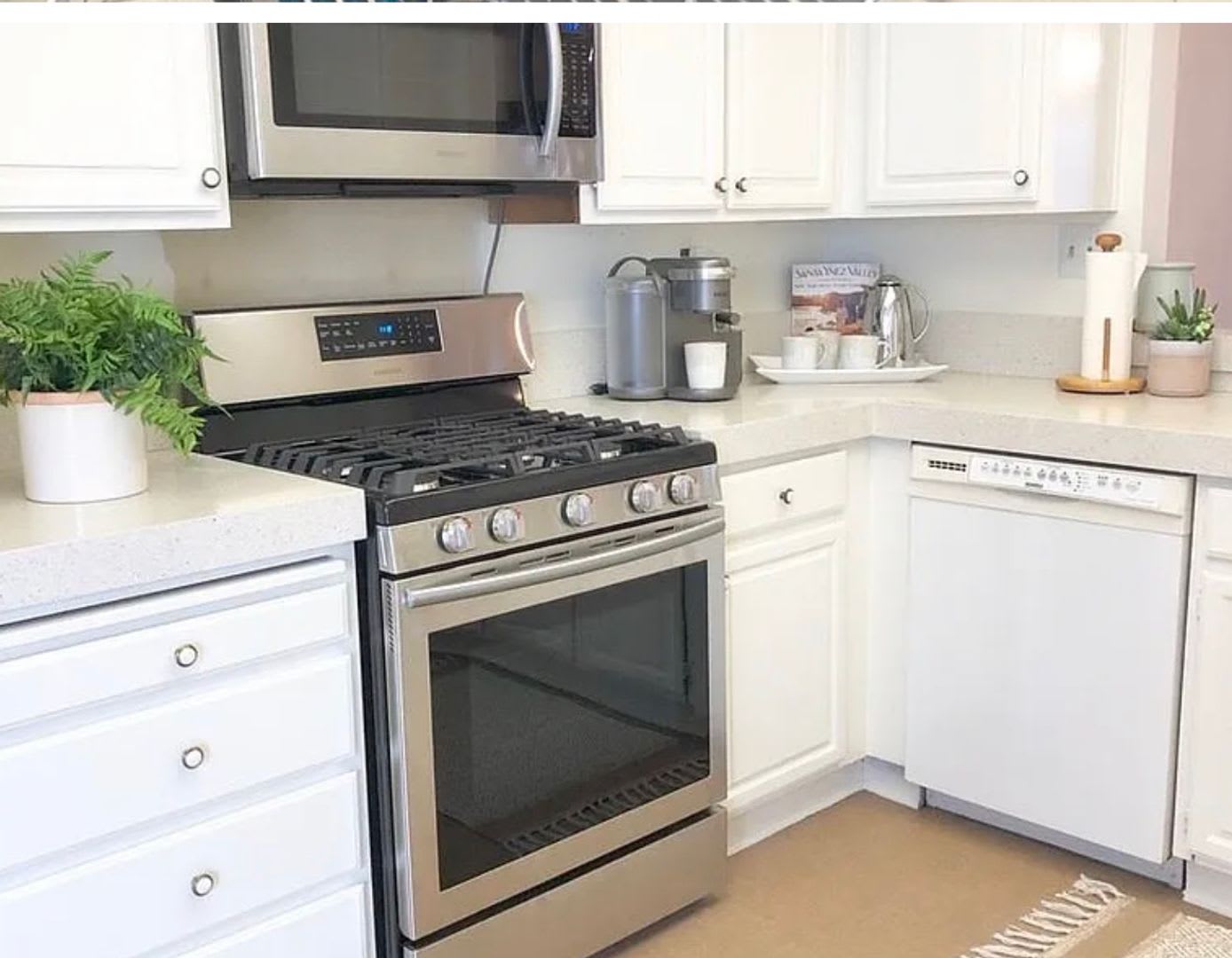Move-In Ready Townhouse in Marlborough Seaside Village! – photo 5