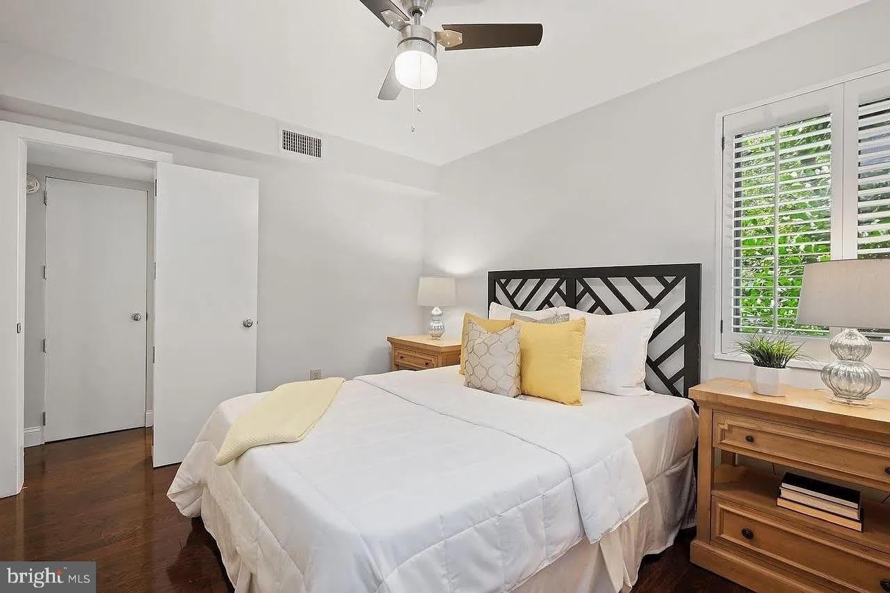 3835 DAVIS Place NW – photo 5