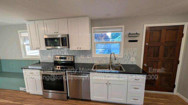 2975 NW Stewart St – photo 3