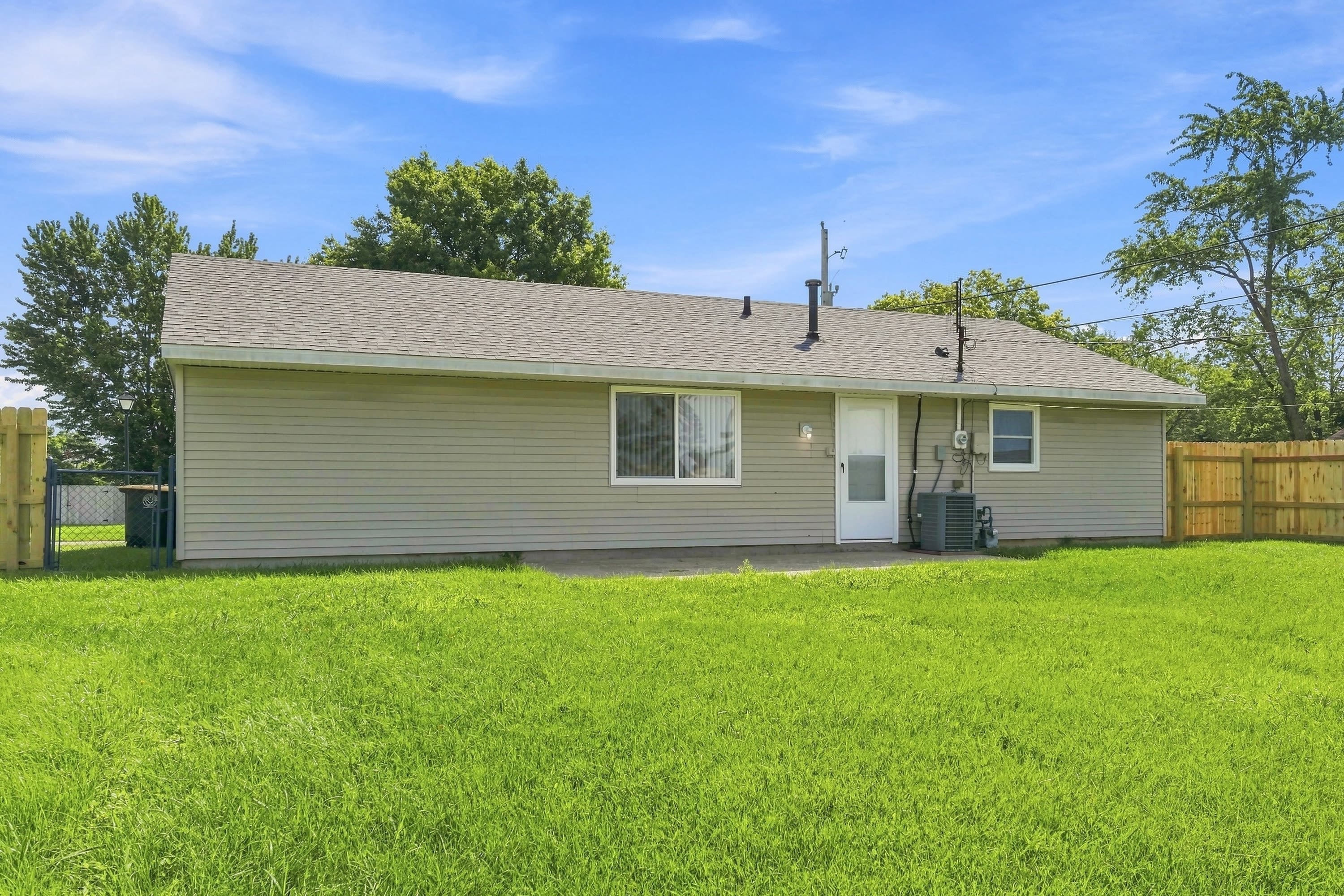 7123 Strawberry Drive – photo 2