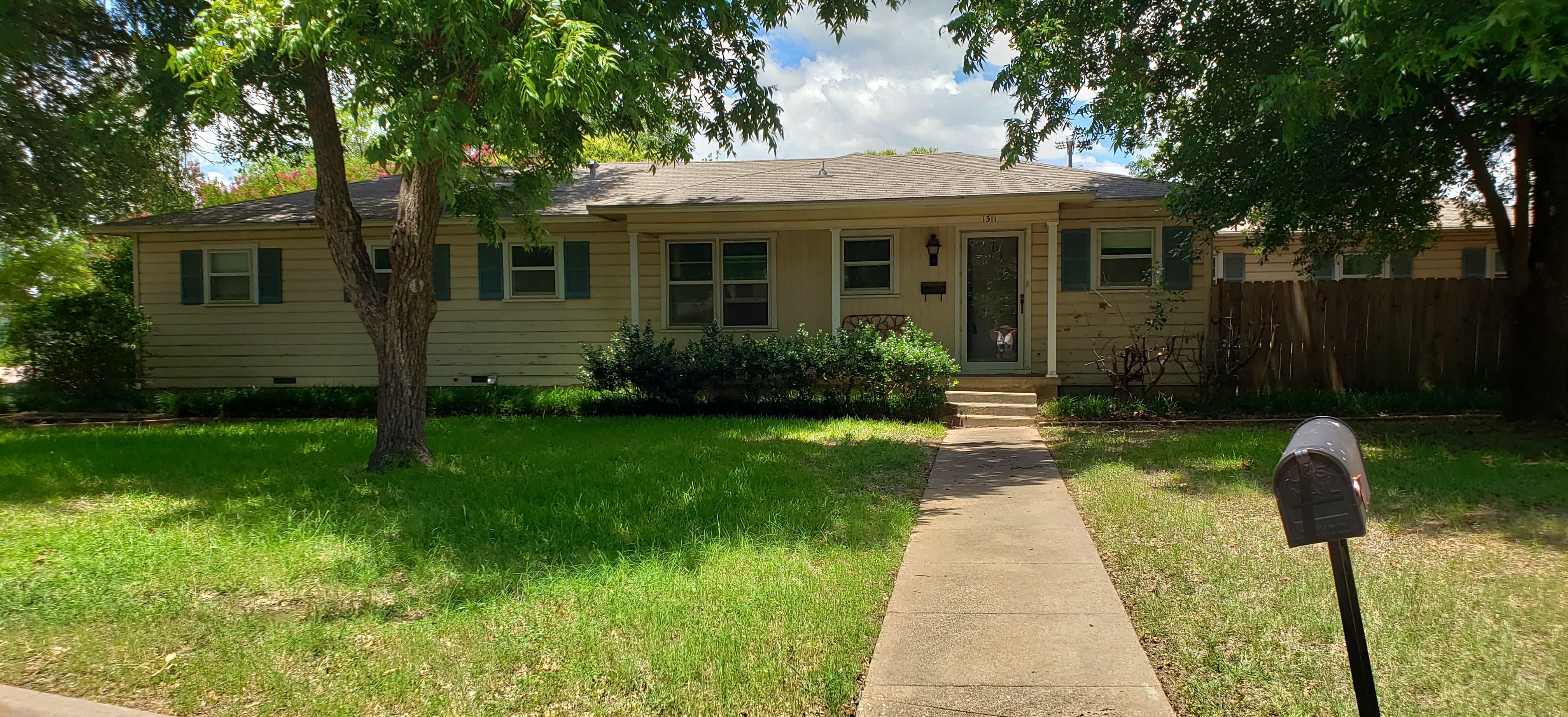 1311 Patricia Drive – photo 2
