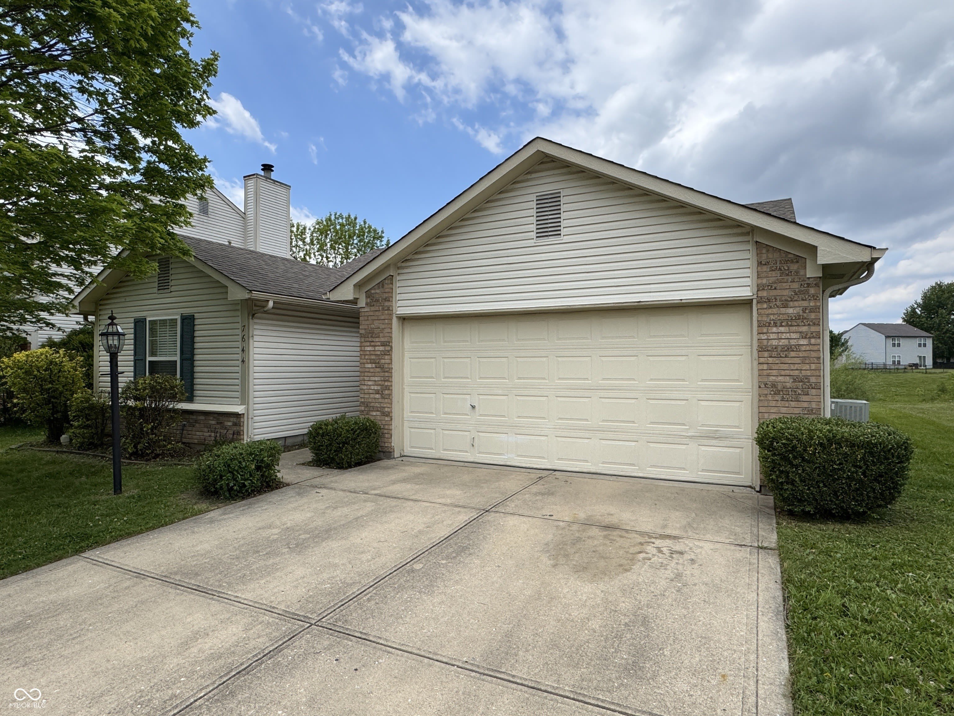 7644 Scatter Woods Lane – photo 2
