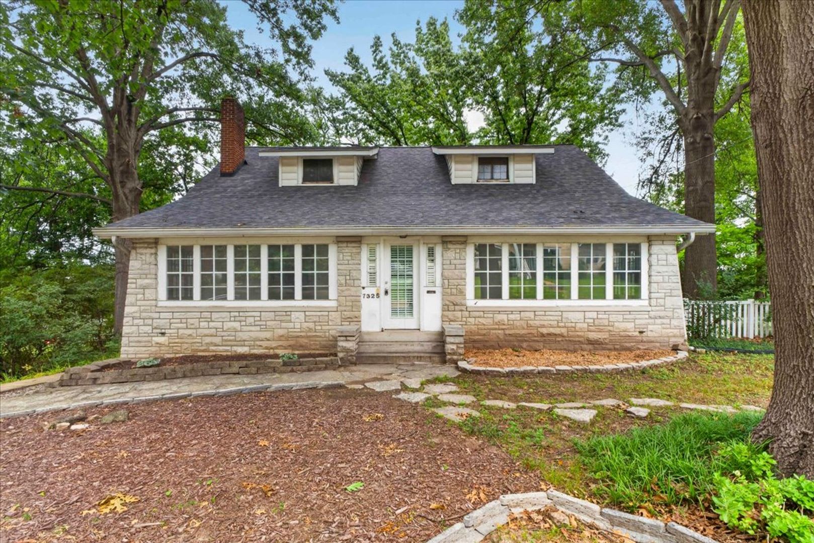 Storybook Home – photo 2