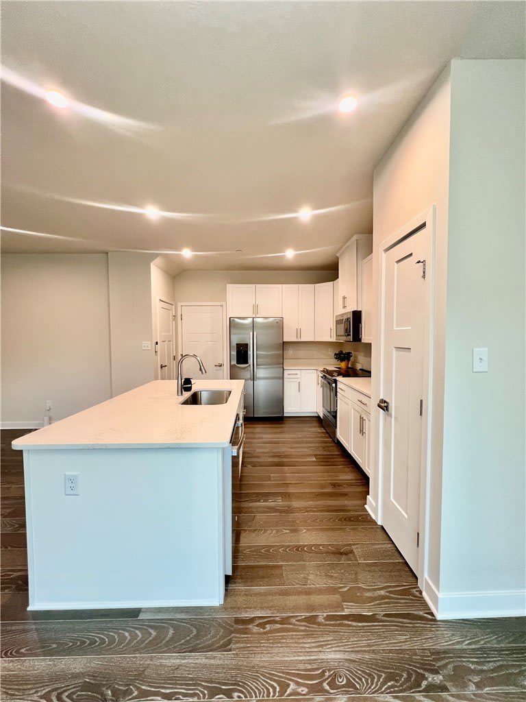 153 Melinda Court – photo 5