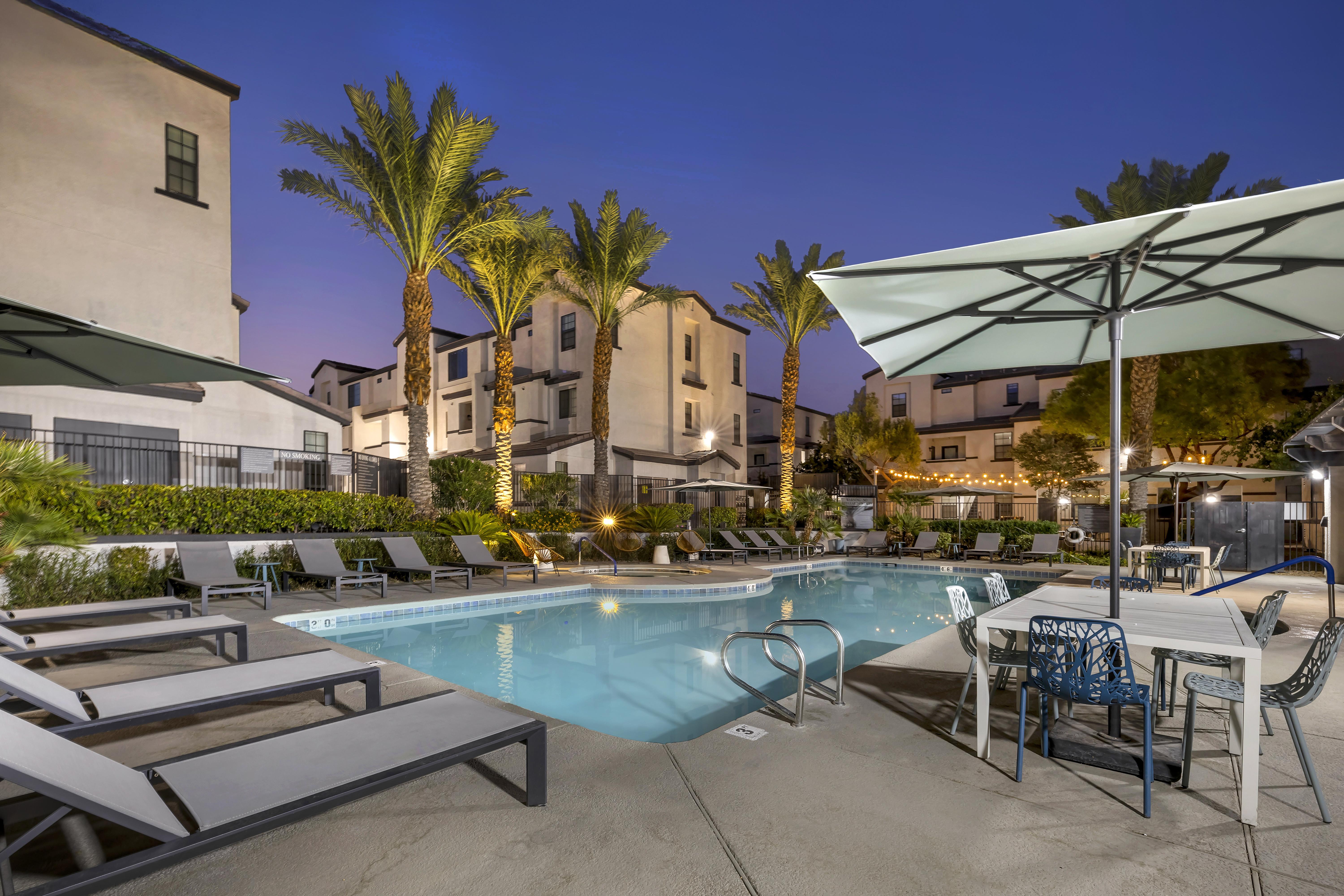 The Michael B Townhomes And Flats – photo 1