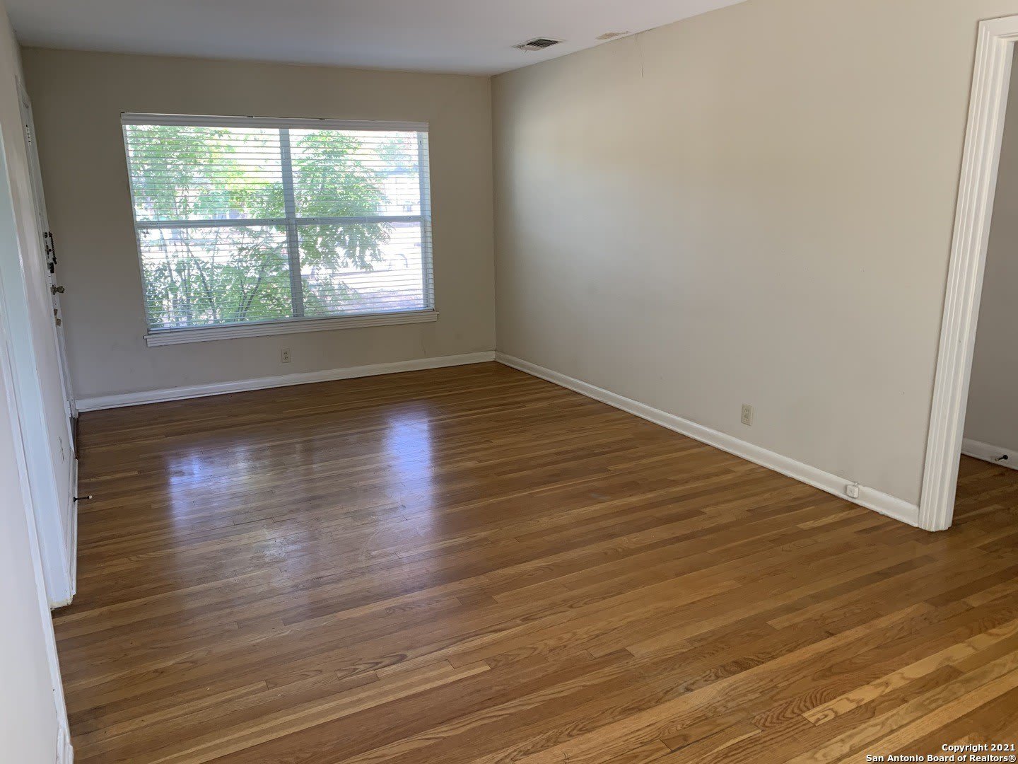 111 LADDIE PL – photo 4