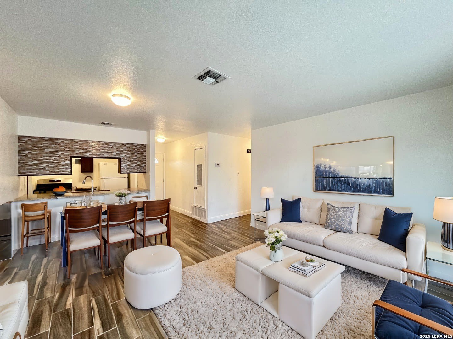 2106 Henrietta St – photo 3