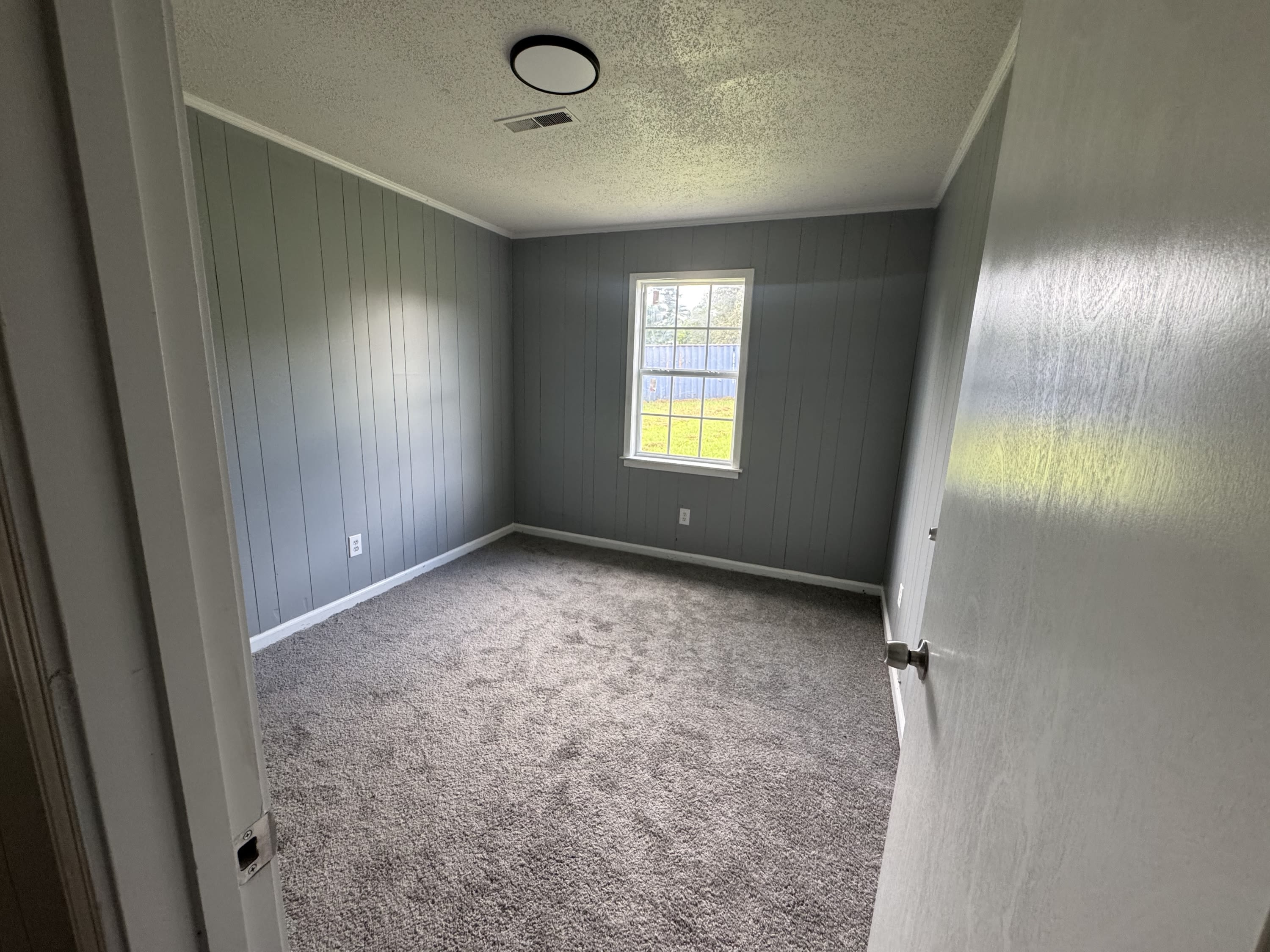 214 College St – photo 4
