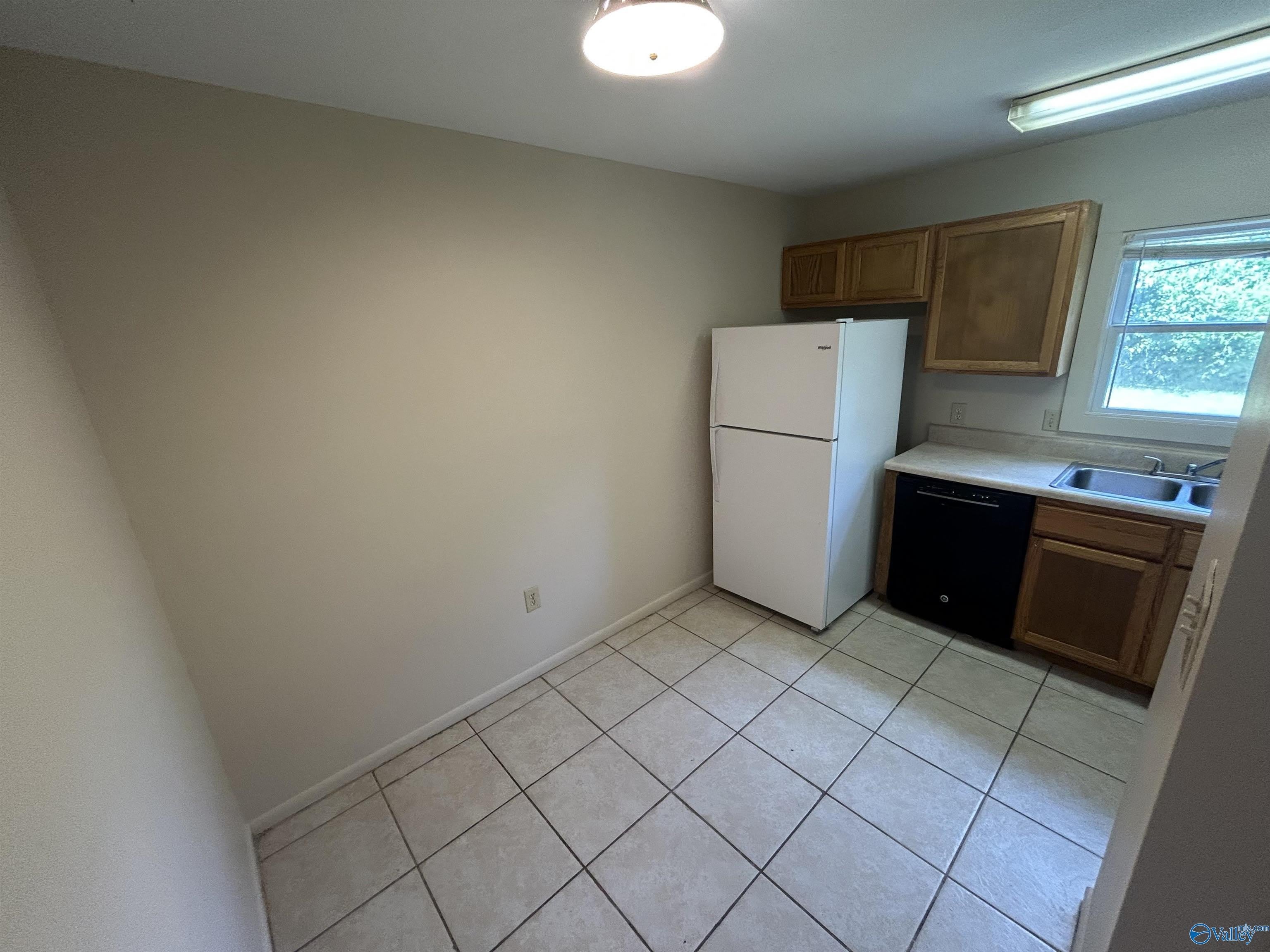 124 Michael Avenue – photo 4