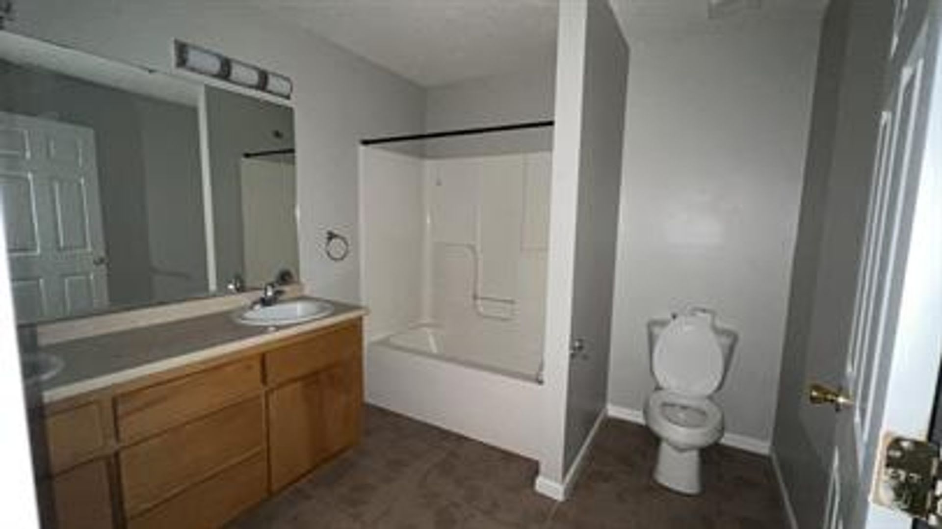 3 Bed 2 bath ready to move in!!! – photo 3