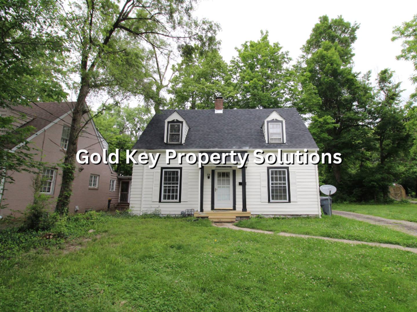 Large 2 BR 1.5 BA House with Covered Porch and Family Room (SECTION 8 APPROVED) – photo 1