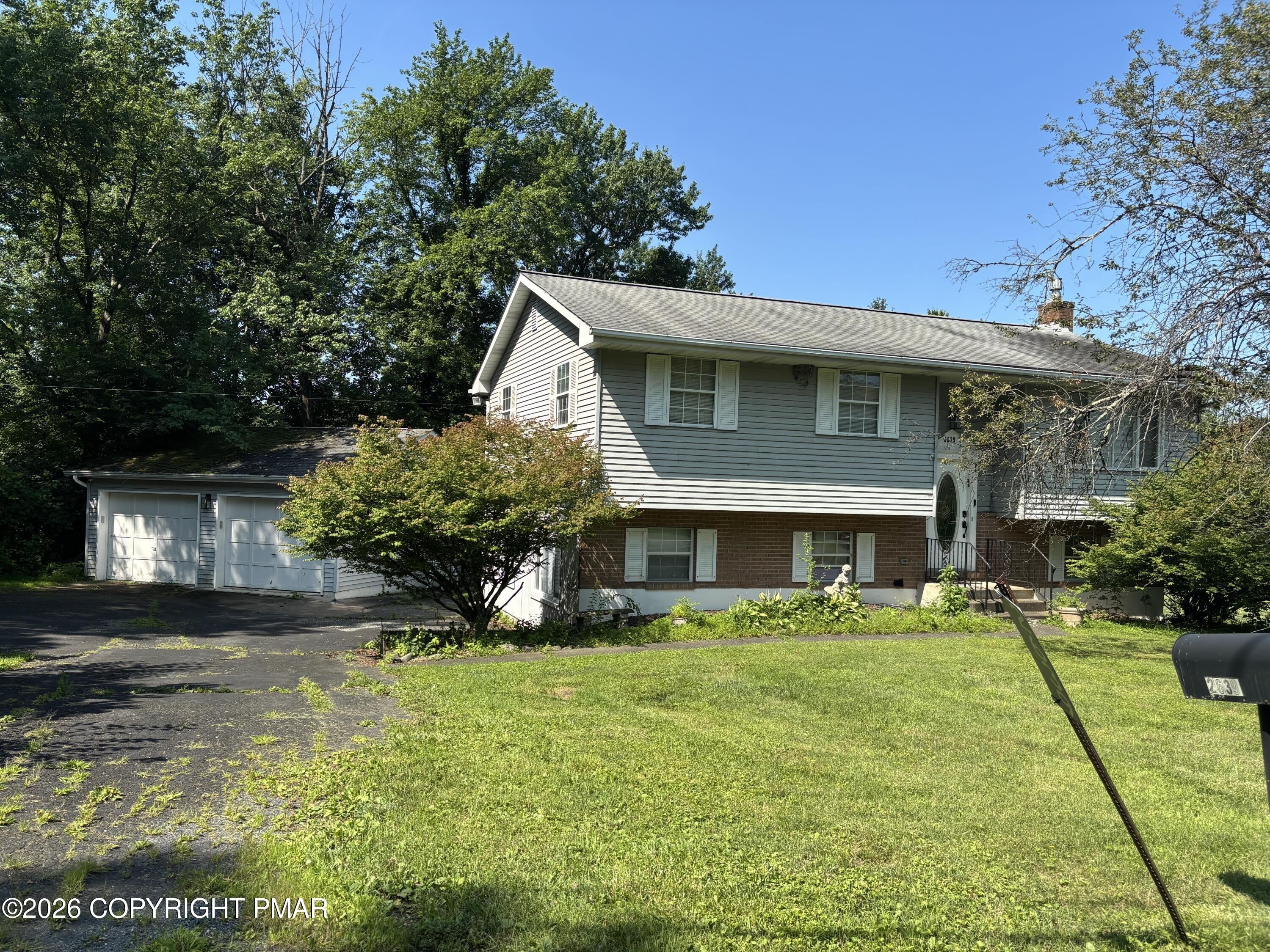 2639 Lakeshore Drive – photo 2