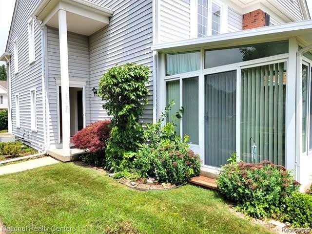 37485 Stonegate Circle – photo 2