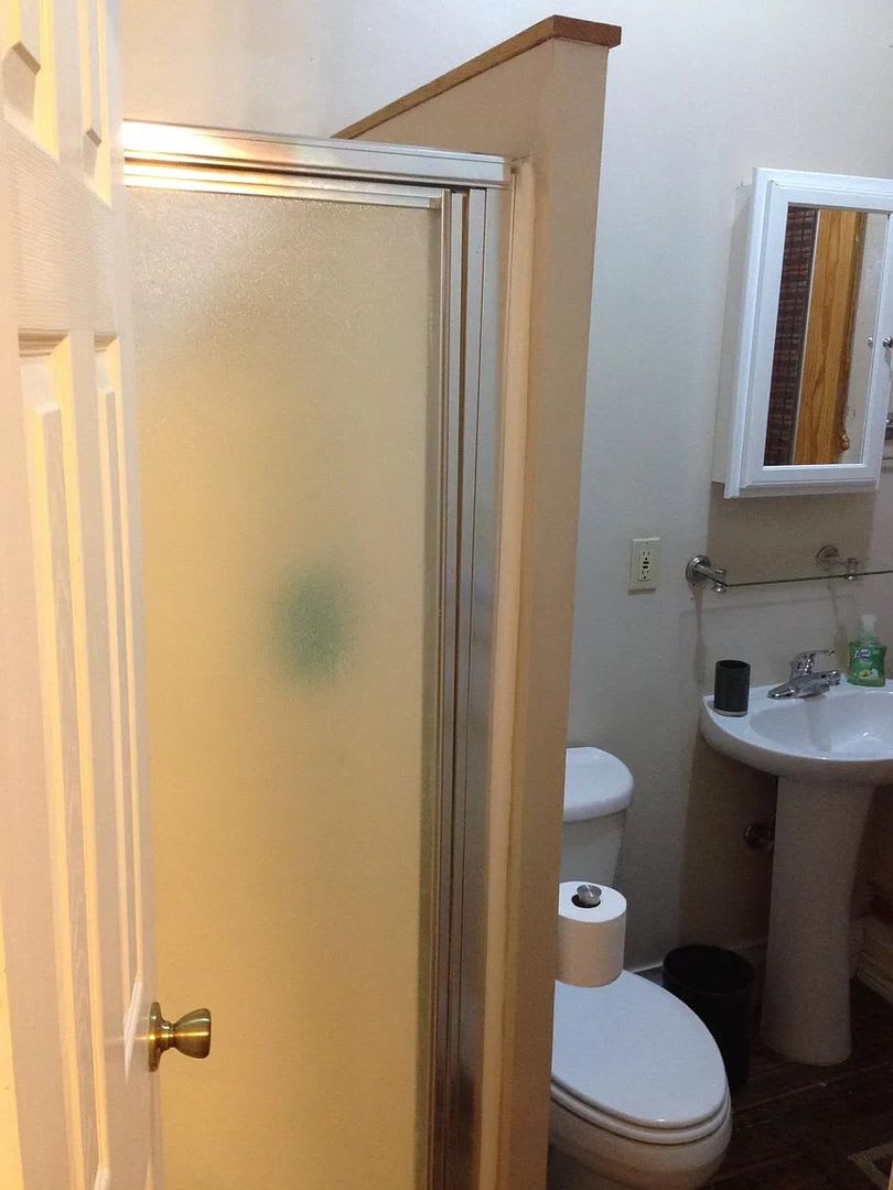 Room in 2 Bedroom Home at San Antonio St – photo 4