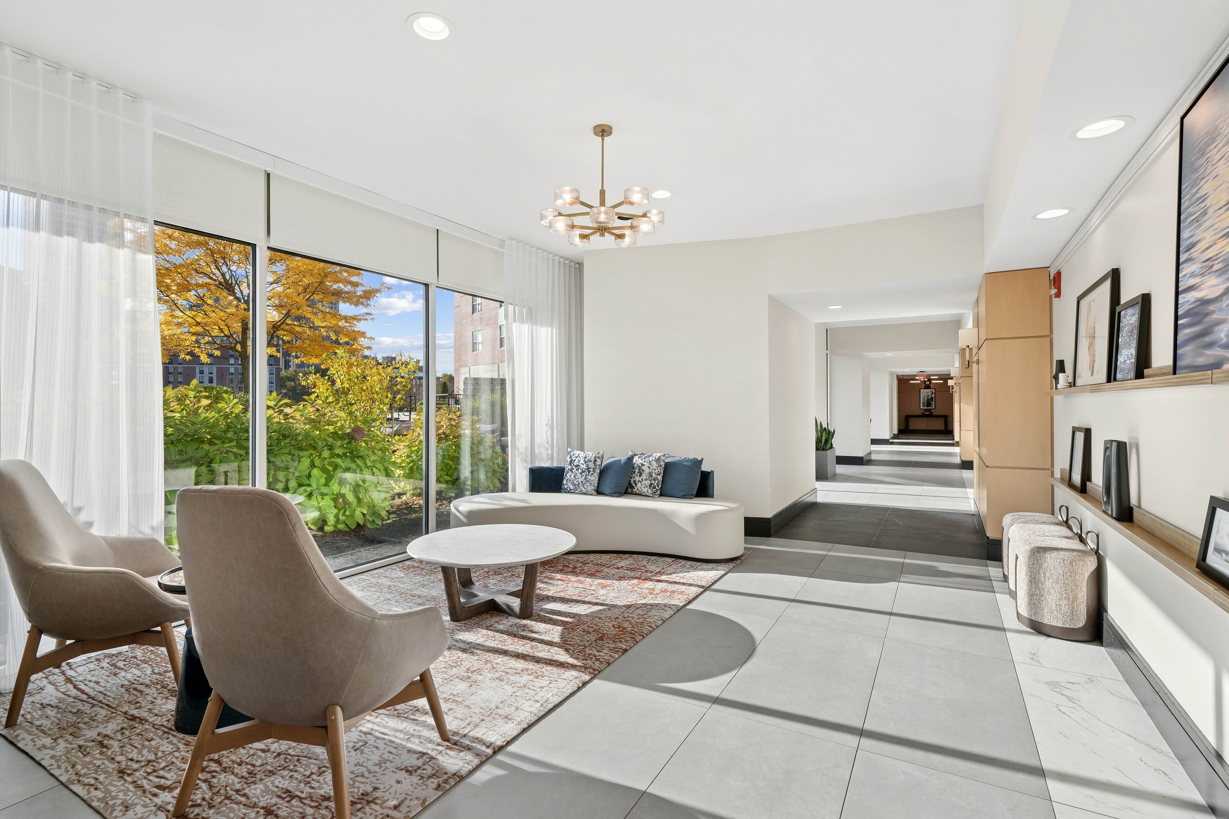Center Place – photo 3