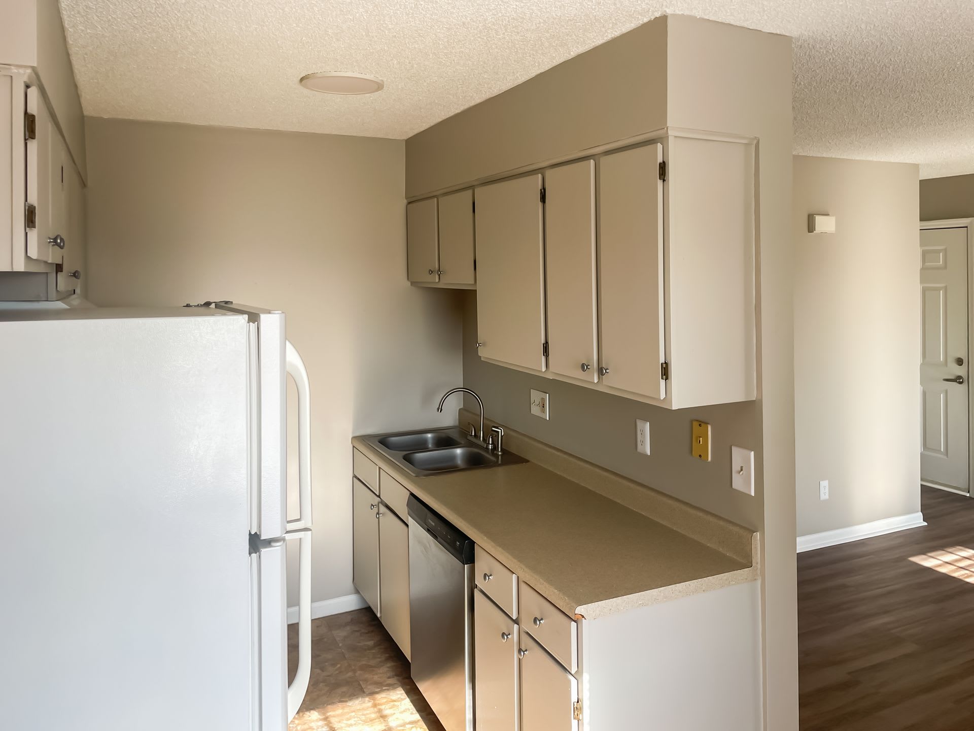 Turnberry Square – photo 4