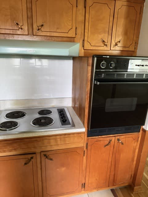 1402 Hillcrest Drive – photo 2