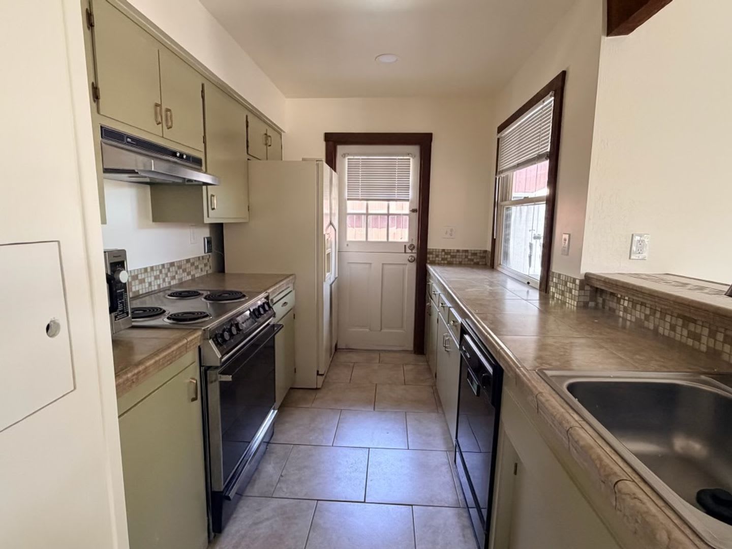 3 Bed, 2 Bath Condo in Bear Valley READY NOW! – photo 4