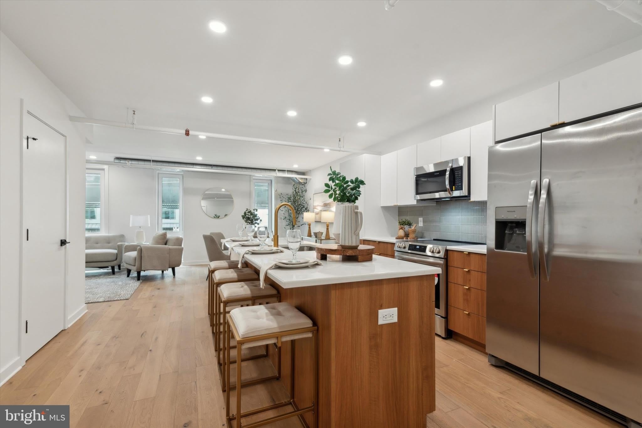 1416 FRANKFORD Avenue – photo 3