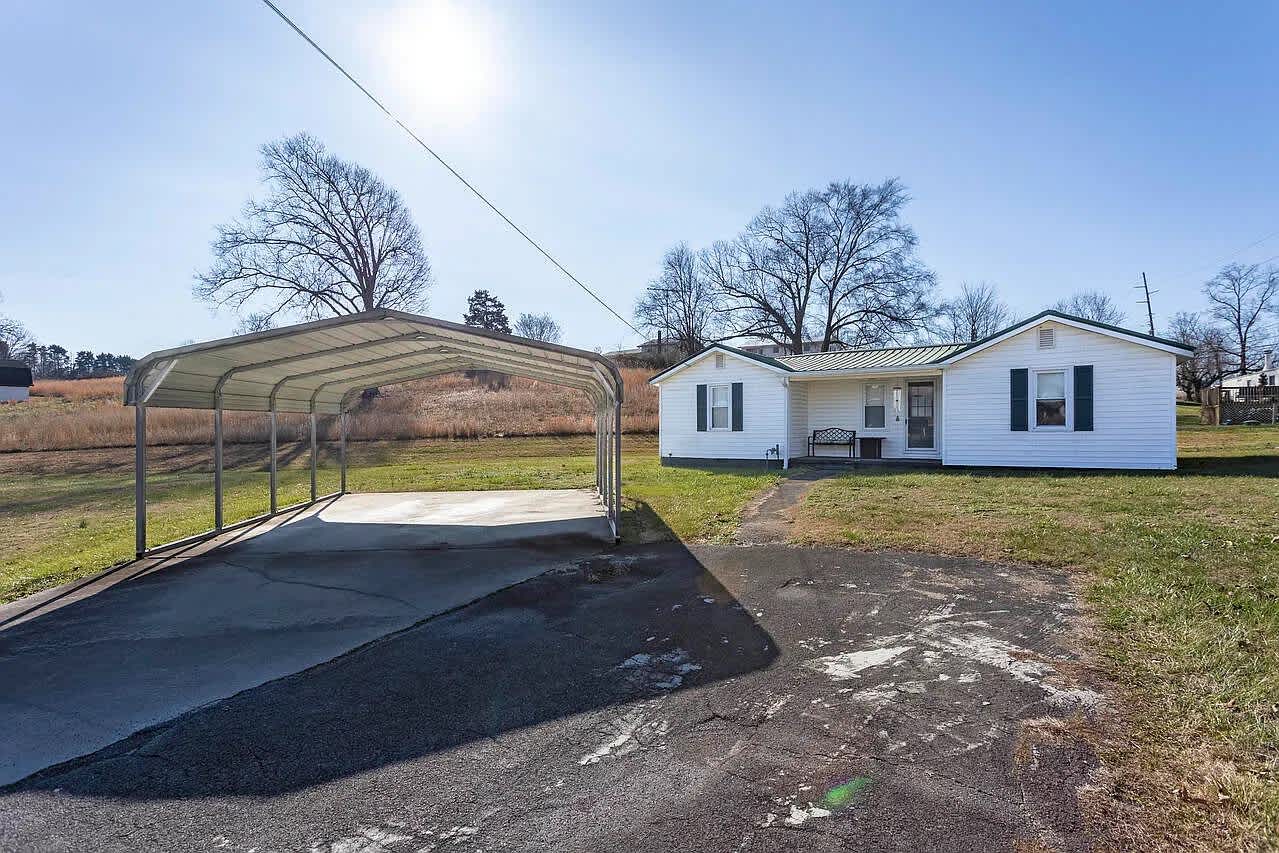2402 Rodney Drive – photo 3