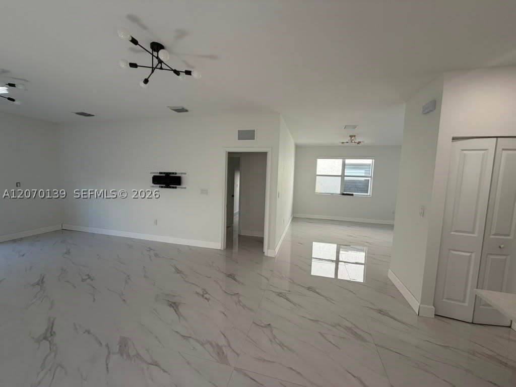 1409 SE 26th Ter – photo 5