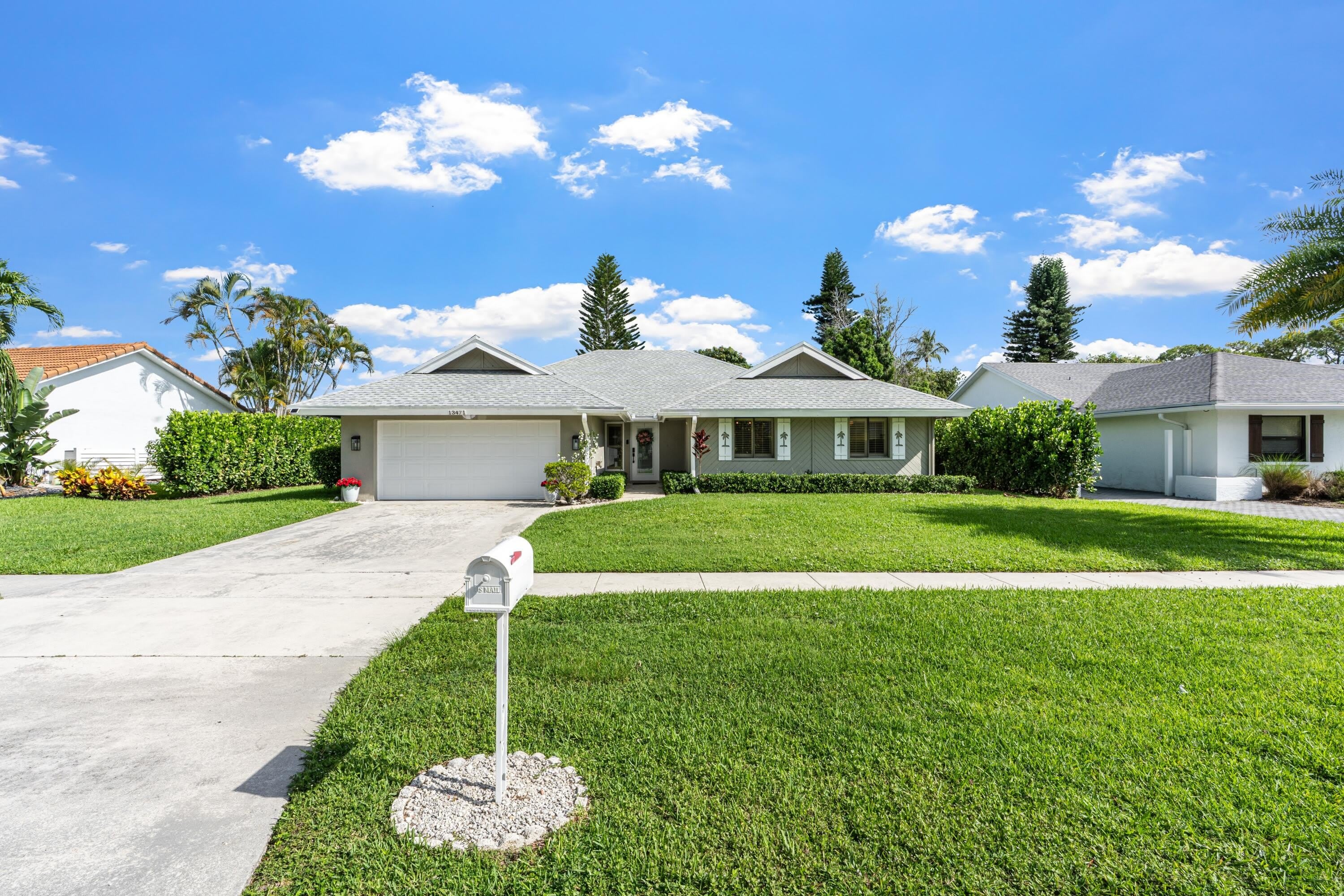 13471 Barberry Drive – photo 2