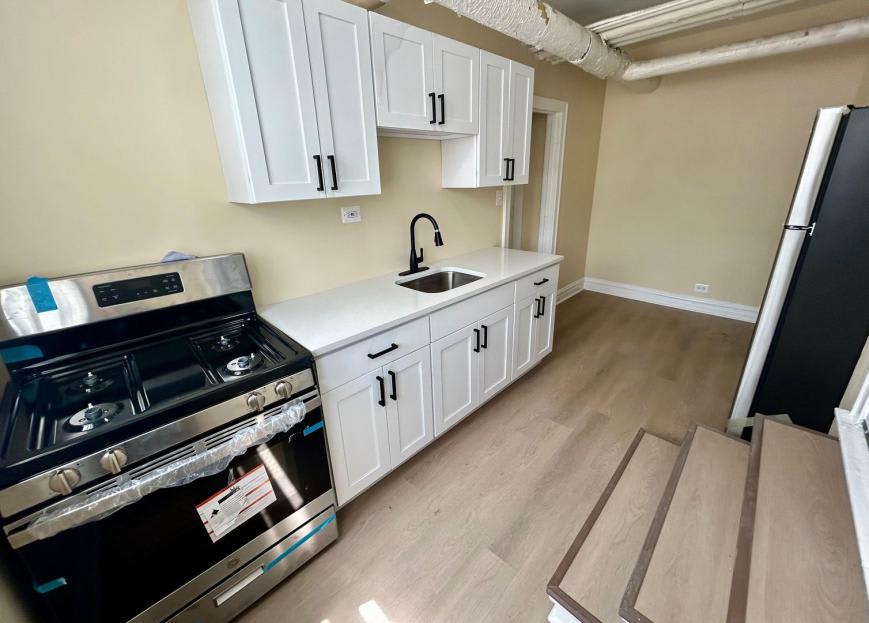 4049 West School St – photo 2