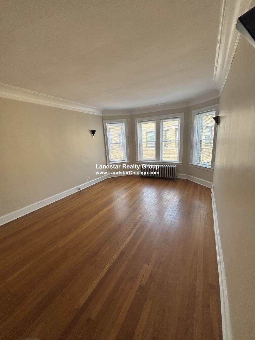 1924 West Morse Ave. – photo 1