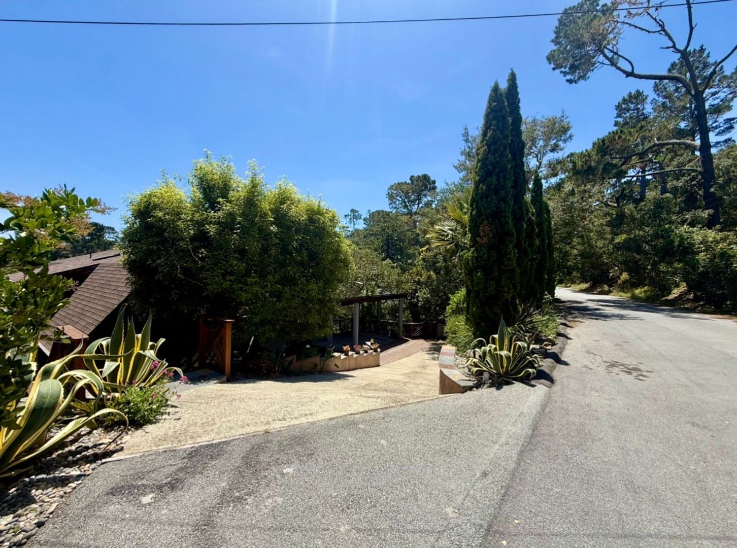 Fully Furnished Monterey Retreat with Bay Views – photo 2