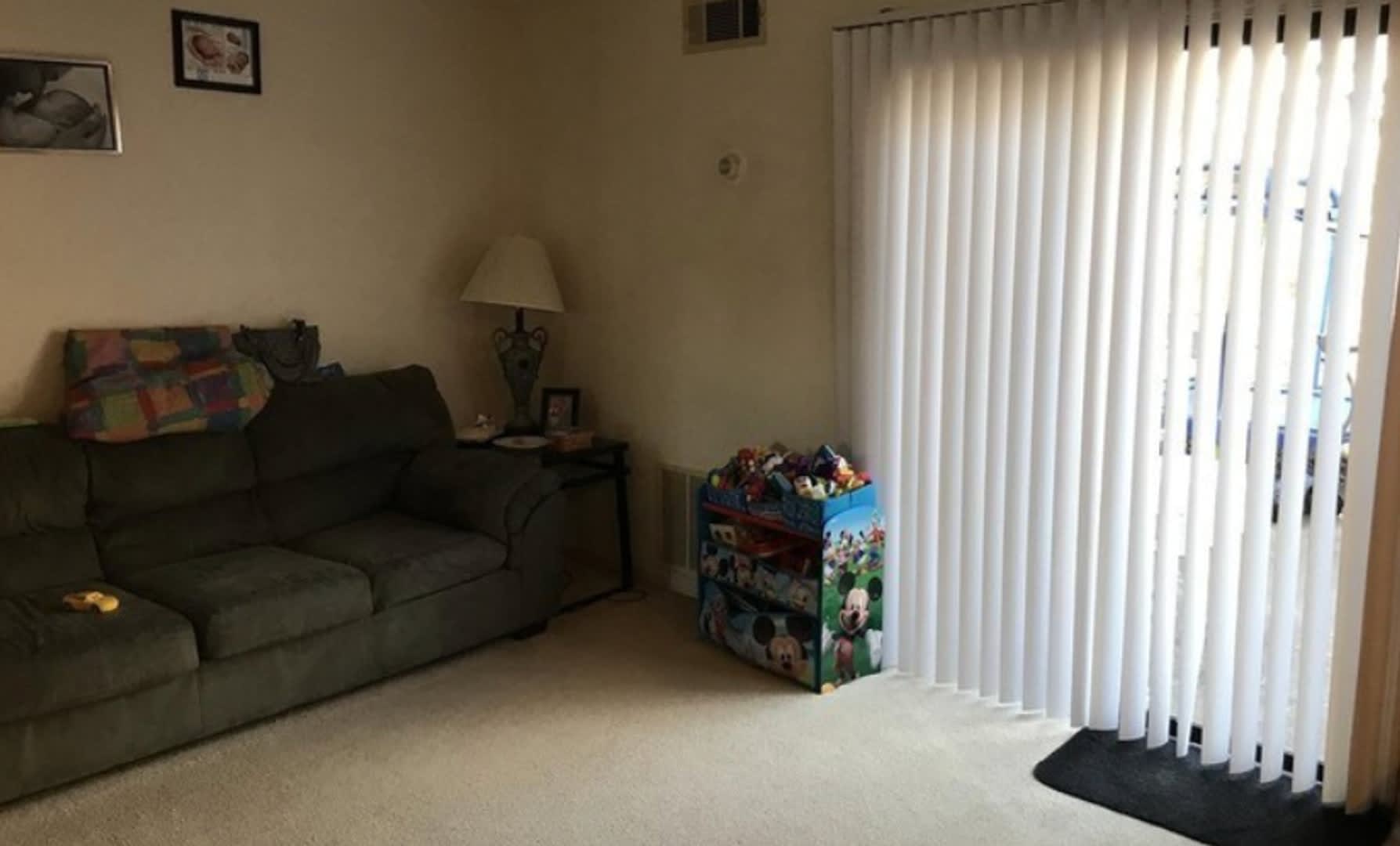 Room in 2 Bedroom Home at Patterson Cir – photo 3