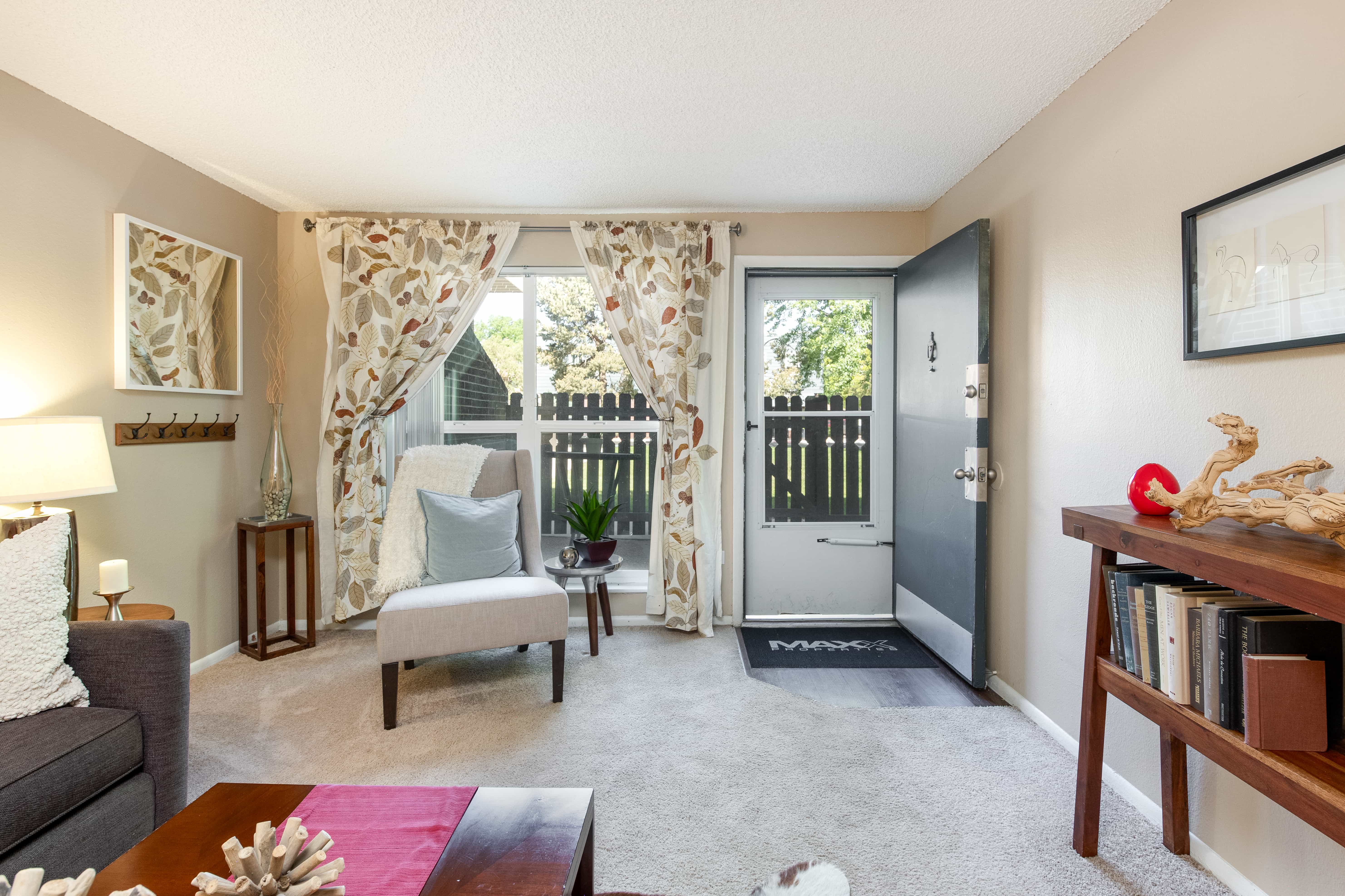 Webster Lake Apartments – photo 4