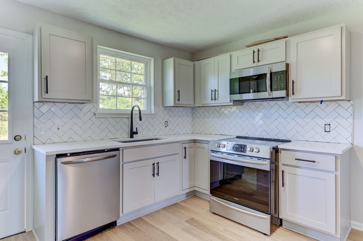2326 Brittany Drive – photo 2