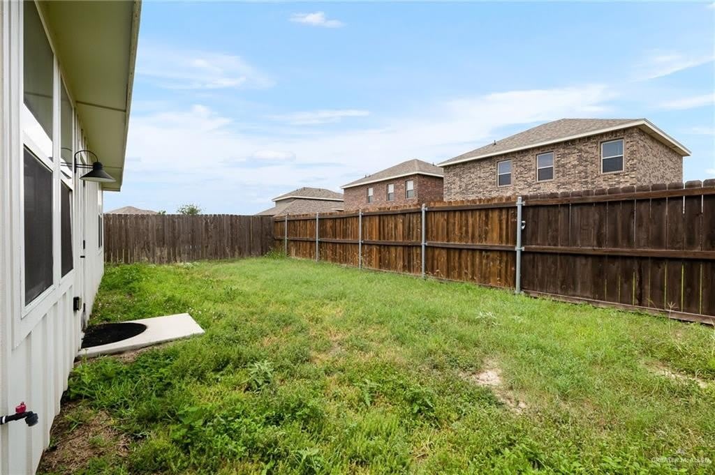 1403 E Sonador Drive – photo 2