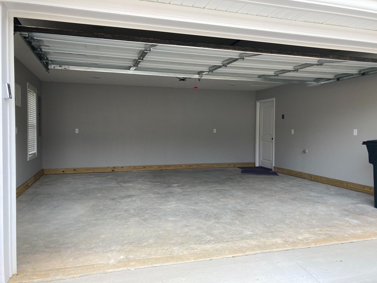 **Luxurious Condo Ready for Move-in** – photo 4
