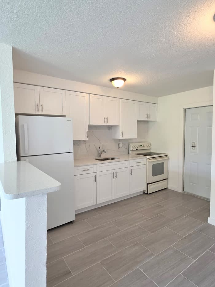5626 Sixth Avenue – photo 5