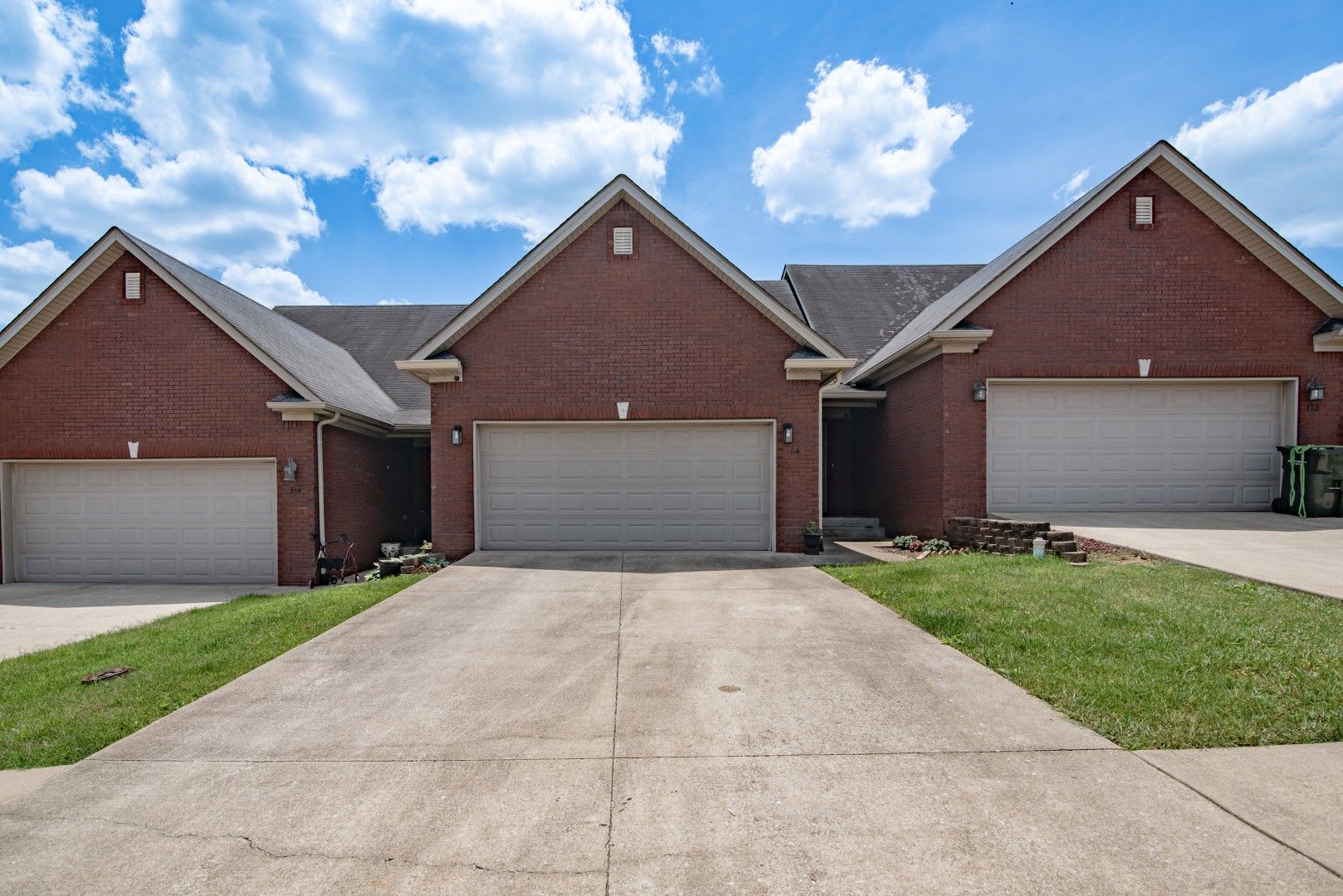114 Twin Lakes Drive – photo 1