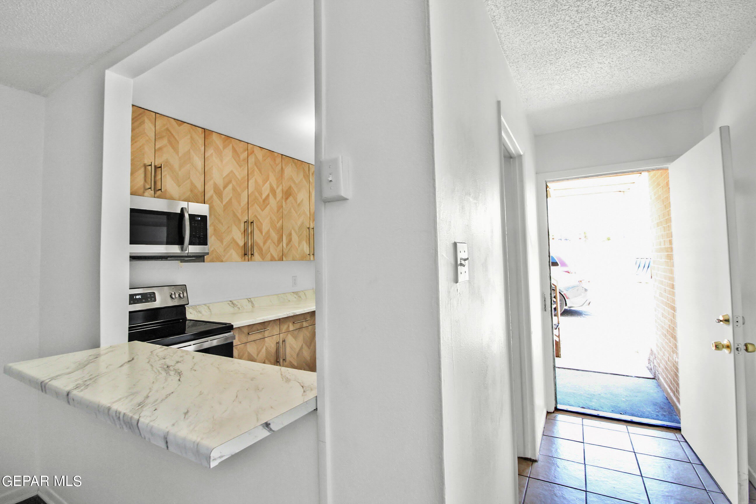 5200 Carousel Drive – photo 4
