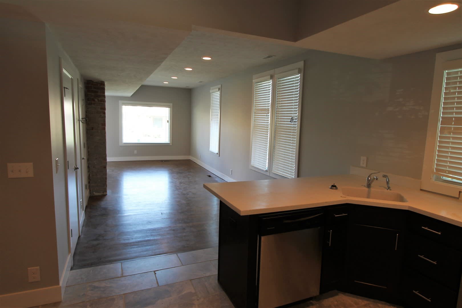 Beautiful updates and Modern Convenience. Spacious 2 bedroom home available soon! – photo 3