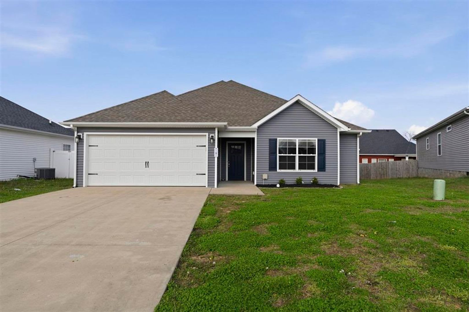 South Warren Beauty – 3 Bed, 2 Bath Home with Covered Porch & Spacious Yard! – photo 1